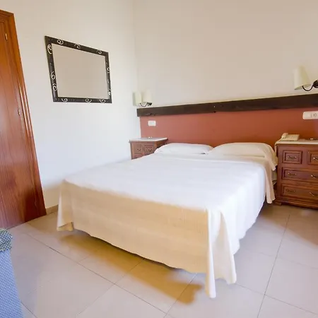 Nueva Andalucia 2*