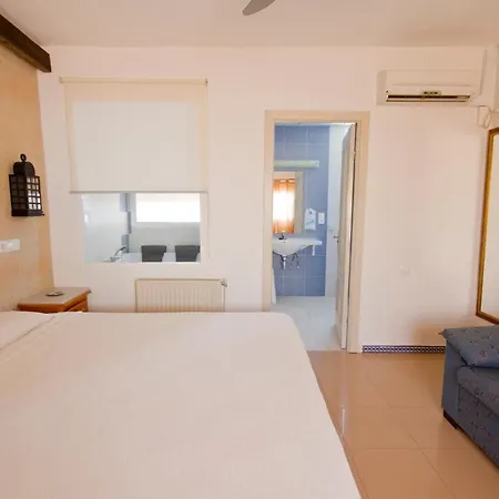 Guest house Nueva Andalucia 2*